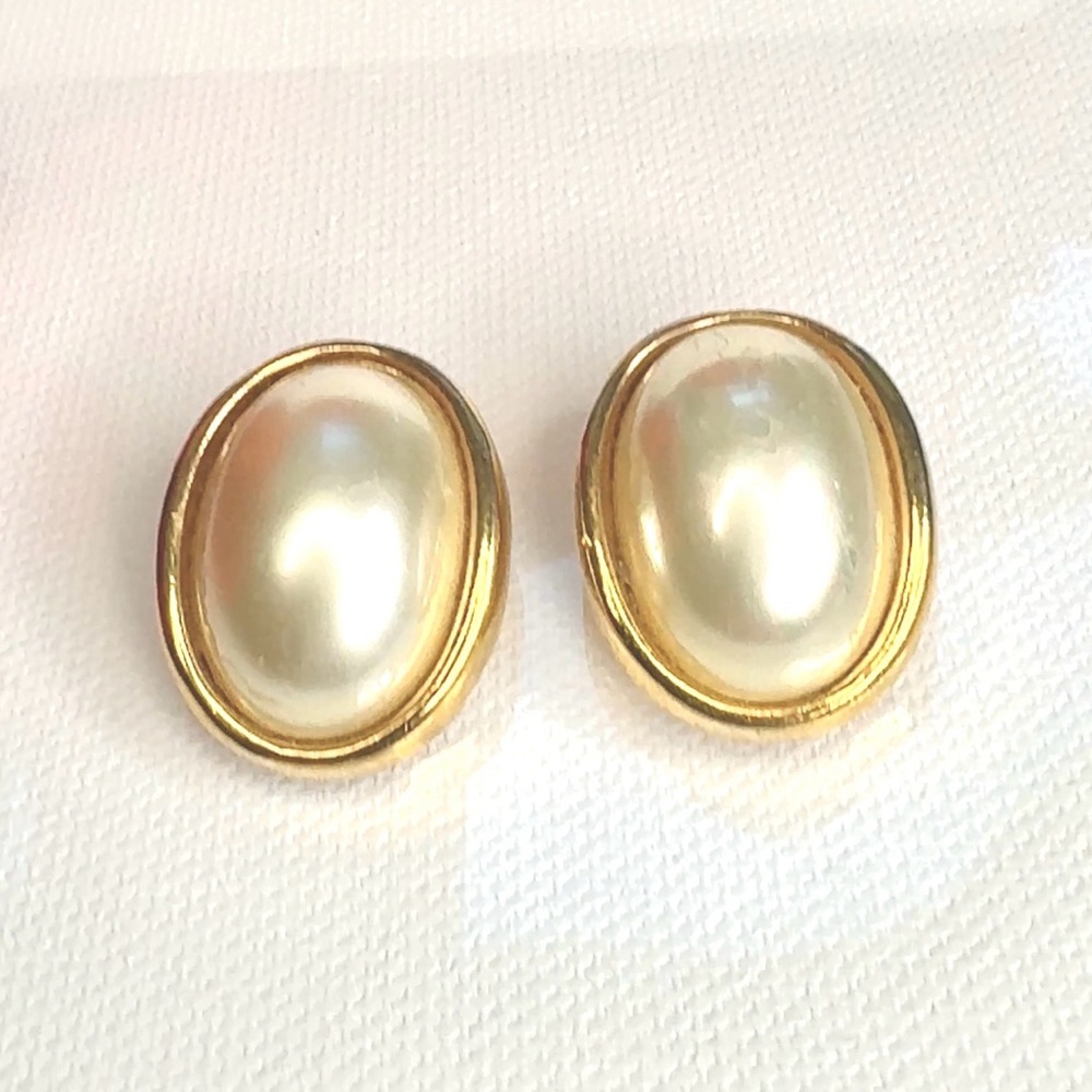 Christian Dior Vintage 1990s Faux Pearl Clip-on Earrings Authentic Signed